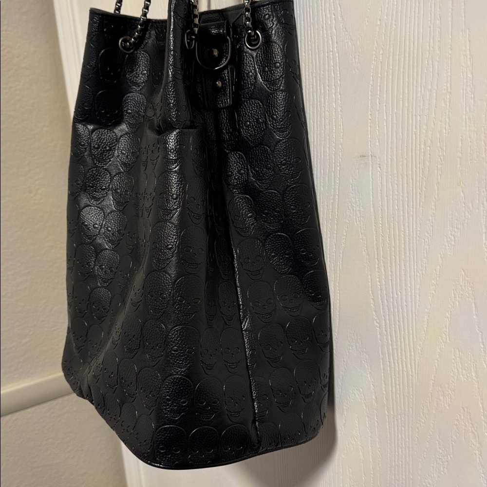 Skull Embossed Women's Black Bucket Bag Purse Faux Leather Shoulder Carry Strap - Picture 6 of 11
